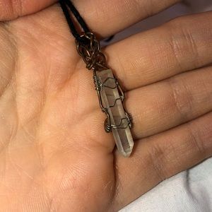 Chrystal necklace with metal overlay